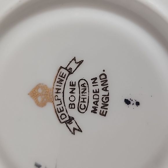 Beautiful Vintage Delphine English bone china tea set - Picture 8 of 8